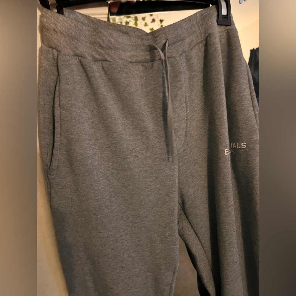 grey sweatpants